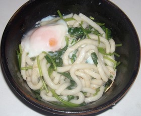 三つ葉&松茸の味お吸い物で温玉うどん
