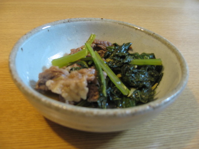 小松菜と牛肉の煮物の写真