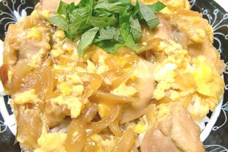 つゆだく 簡単美味しい親子丼 レシピ 作り方 By ひなのんにゃん クックパッド 簡単おいしいみんなのレシピが377万品