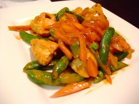 鶏肉とスナップエンドウのオーロラソース♥