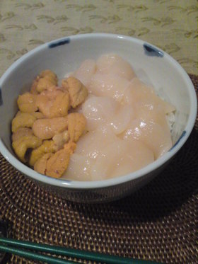 ウニとホタテの二色丼