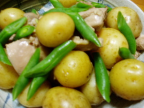 ヘルシー!新じゃがと鶏肉の甘辛煮!