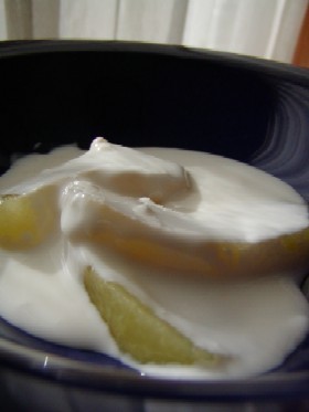旬の果物・濃厚カスピソース添え