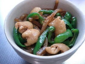 ✿鶏皮とこんにゃくとピーマンの炒め煮✿