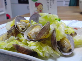 あさりの旨味がキャベツにたっぷり☆酒蒸し
