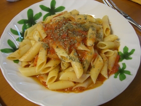 トマトたっぷりパスタ