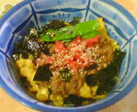 豆腐と合挽きミンチのヘルシーそぼろ丼
