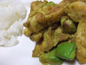 アボカドと鶏もものさっぱりカレーマヨ焼き
