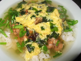 のっけるだけ♪納豆甘味噌スープ飯
