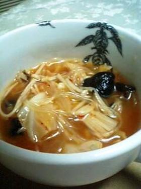 椎茸のうまみでキムチスープ☆