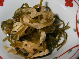 めんつゆのみ!切り昆布と切干大根の煮物