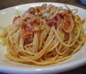 ローズマリーの入ったトマトパスタ