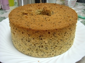 八丁味噌とゴマのシフォンケーキ