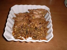 鶏肉と豆モヤシのピリ辛煮