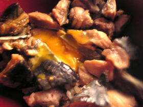 カツオのタタキの漬けマヨ卵丼
