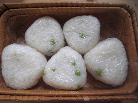 旬の豆ごはん