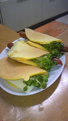 簡単朝ご飯☆ニンジンホットケーキサンド☆