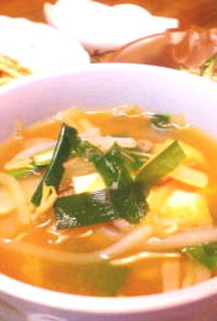 キムチ鍋の残り汁でキムチ風味スープ
