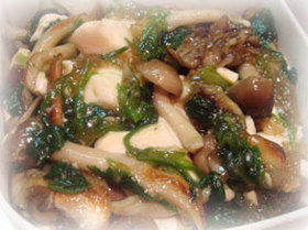 きのことほうれん草の豆腐あん