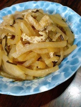 母の味♪大根と油揚げの煮物
