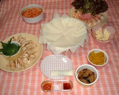 すごくおいしいダイエット！テーブルで、揚げないハ・ル・マ・キの写真