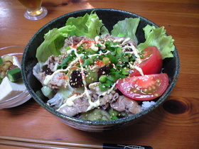 味覇(ウェイパー)で簡単!豚バラなすび丼