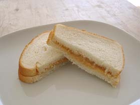 クリーミーなピーナッツバターサンド