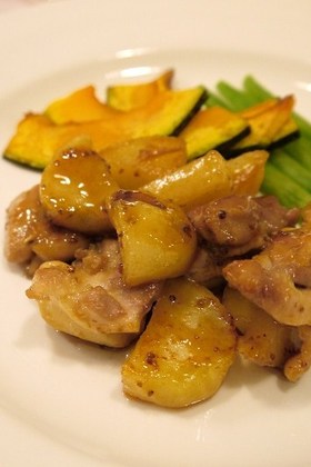 鶏肉じゃが芋のハニーマスタードソース炒め