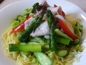 涼麺~豚しゃぶごまダレ