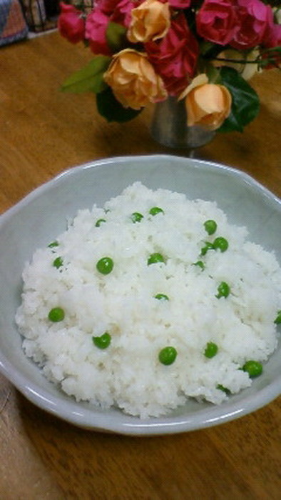 春限定☆本当に美味しいグリーンピースご飯の写真
