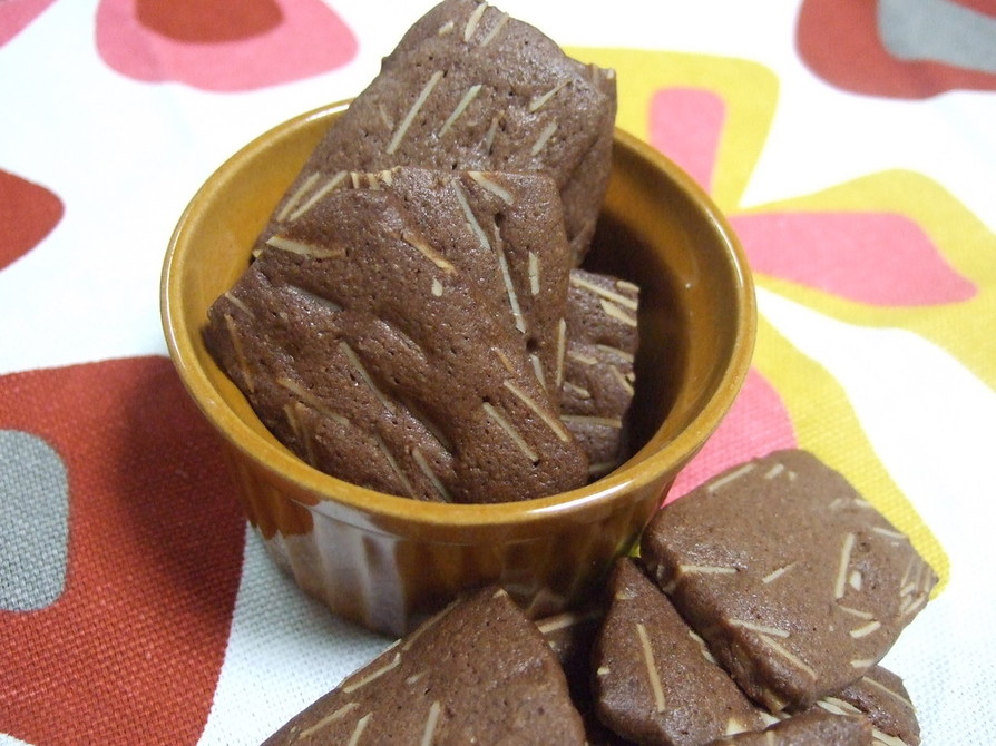 ココア味のアーモンドクッキーの画像