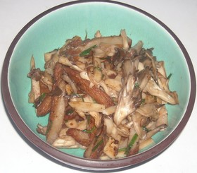 薩摩揚げ&大和芋&舞茸のタレ炒め