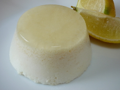 レモンと豆腐のホワイトムースの写真
