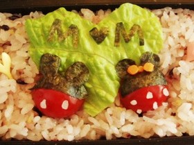 キャラ弁★ミニトマトでミッキー&ミニー