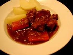 鶏肉のブドー酒煮込み