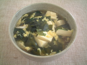 残り物味噌汁たまごスープ