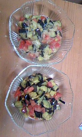 ナスとトマトの2種類サラダ♪