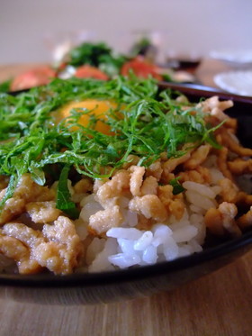 【簡単】卵とろ~ん♪鶏そぼろ丼