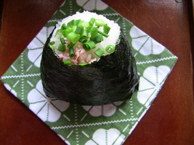 明太クリームチーズおにぎり