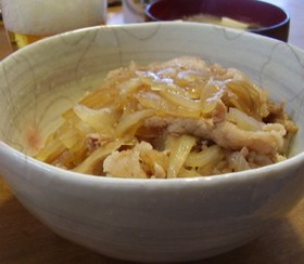 つゆだく♪豚たま丼