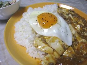 まぁぼ~丼丼☆ボリューミー。