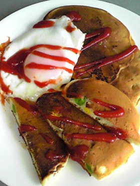 *目玉焼きをのせて♪お食事ホットケーキ*