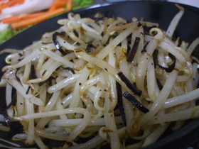 簡単!止まらない!もやしの塩こんぶ炒め♪