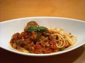行者ニンニクのミートソースパスタ♪