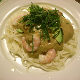 海老とアボガドのタイ風カレーうどん