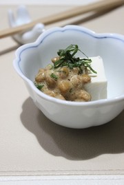 おつまみに☆梅納豆冷奴の写真