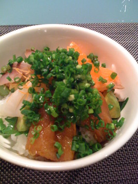 マグロの漬け丼