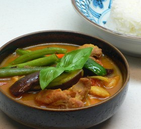 鶏肉のタイカレー