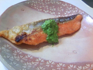 鮭のムニエルバジルソースの写真