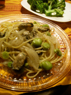 そら豆と牡蠣の具だくさんオイルパスタ